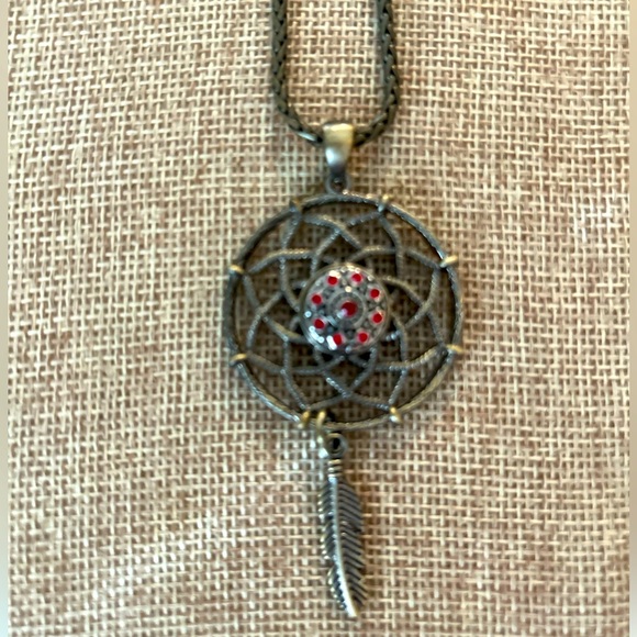 Red dream catcher necklace & earrings. 17 in length necklace - Picture 3 of 9